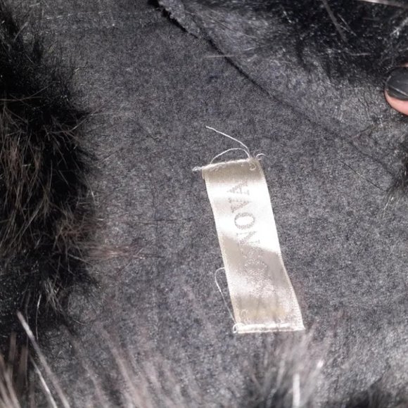 Grey Fur Shawl - Picture 4 of 4